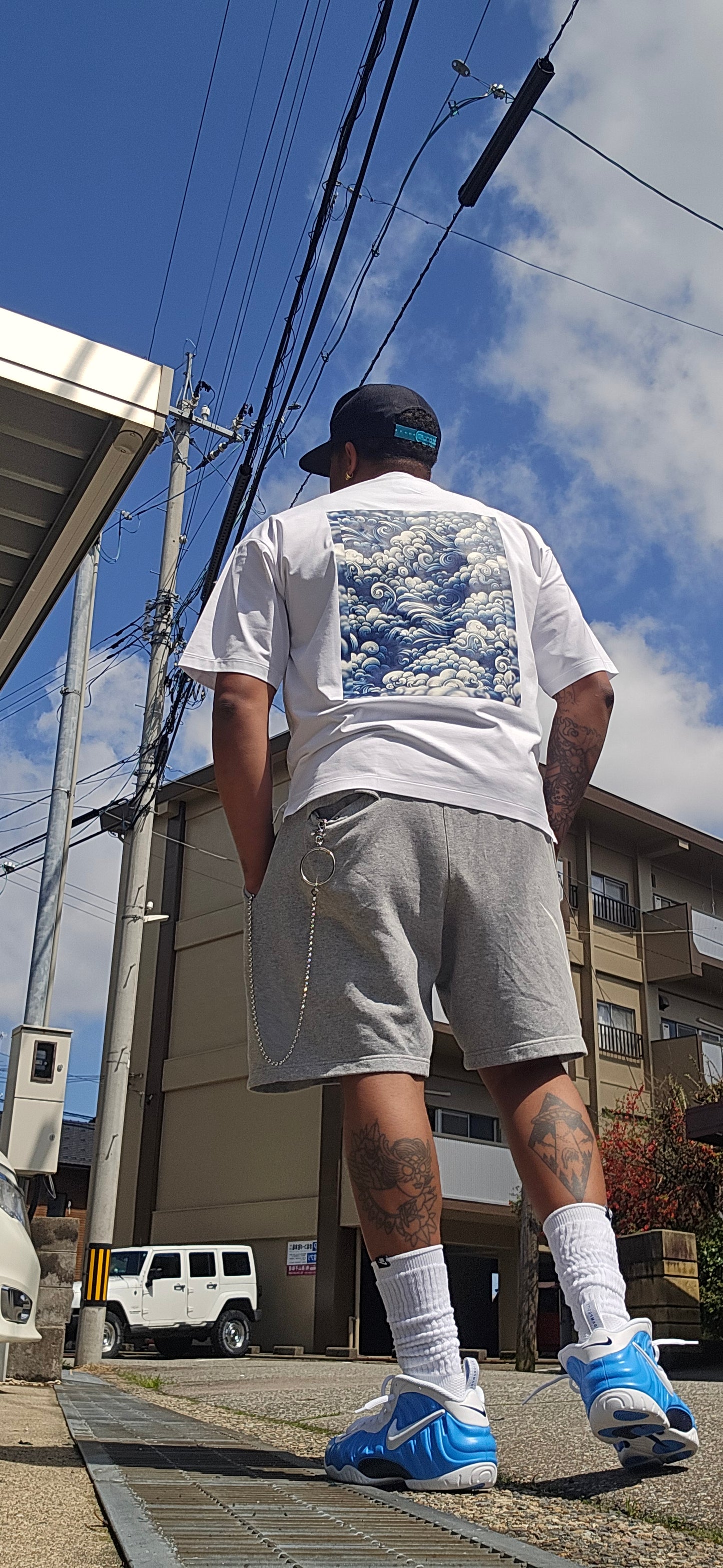 Feeture "Clouds"