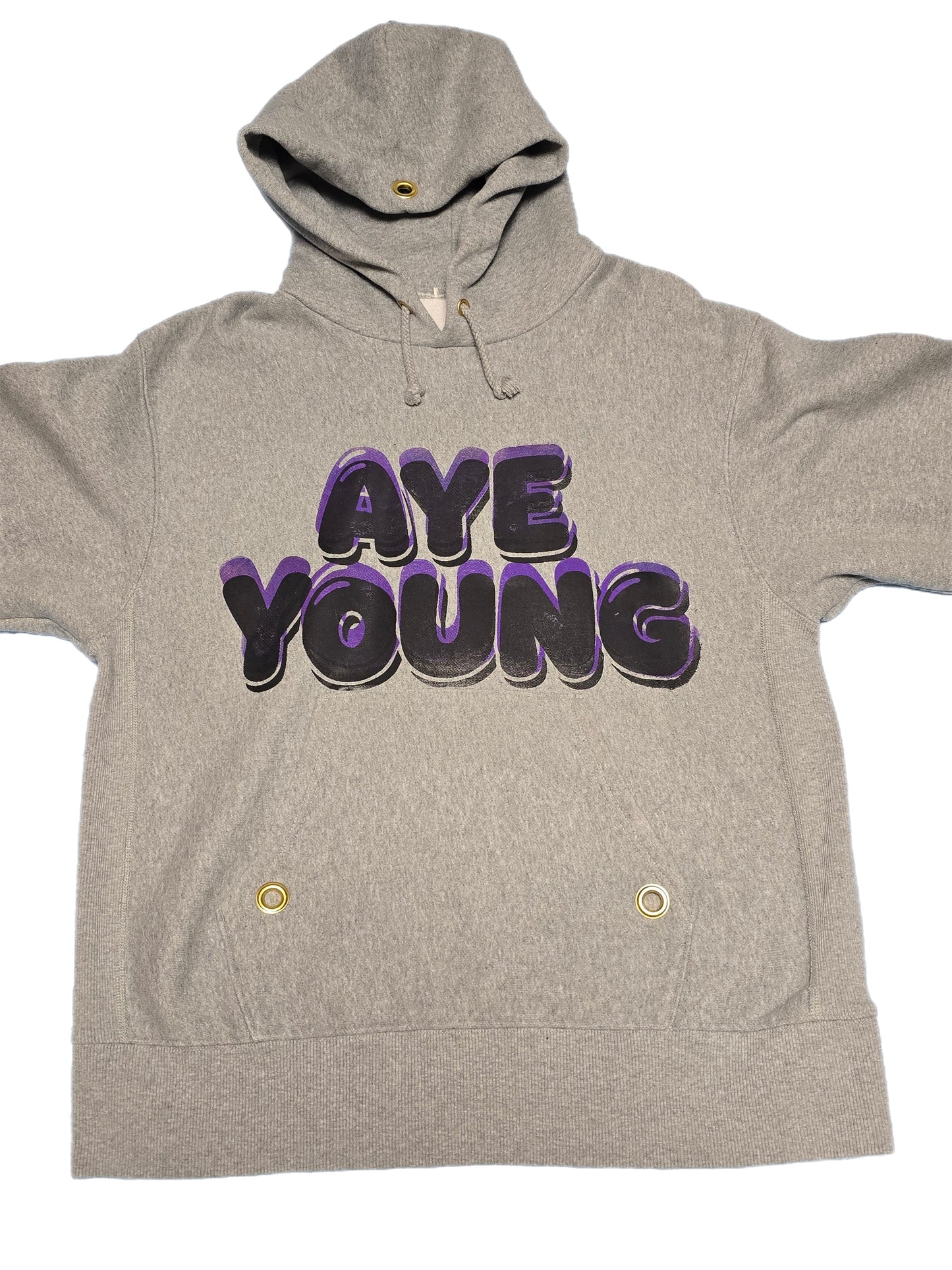 Feeture Kickz "Aye Young"