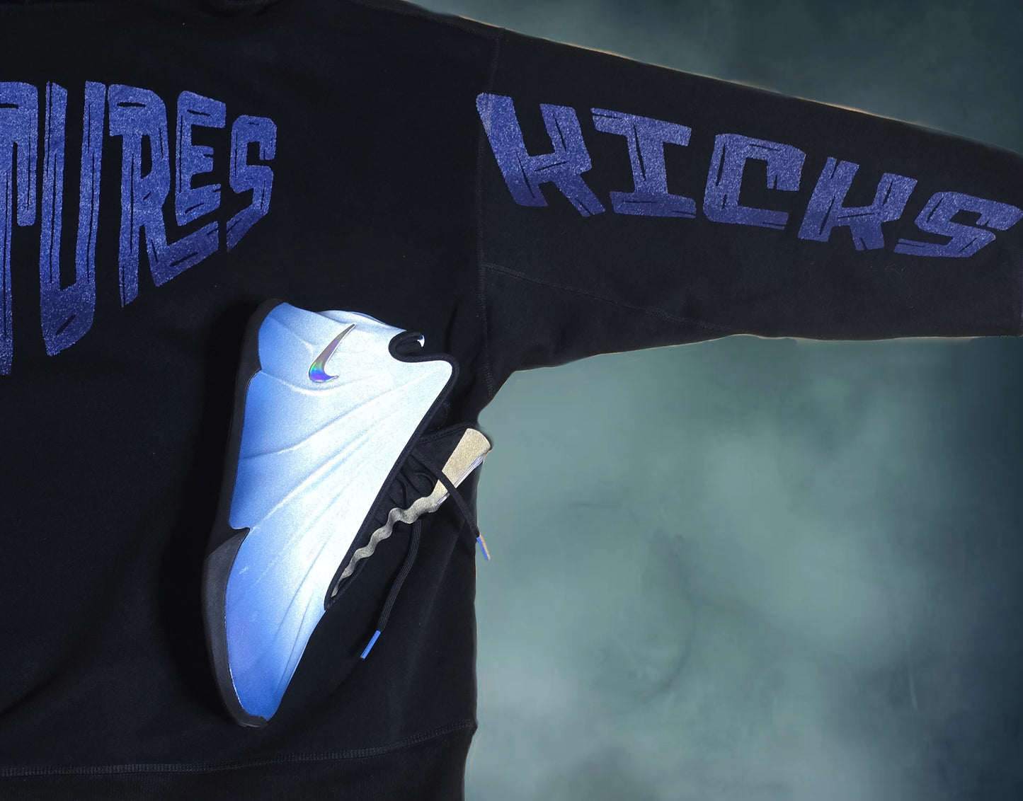 Feeture Hoodie "LIFE Feetures KICKS"